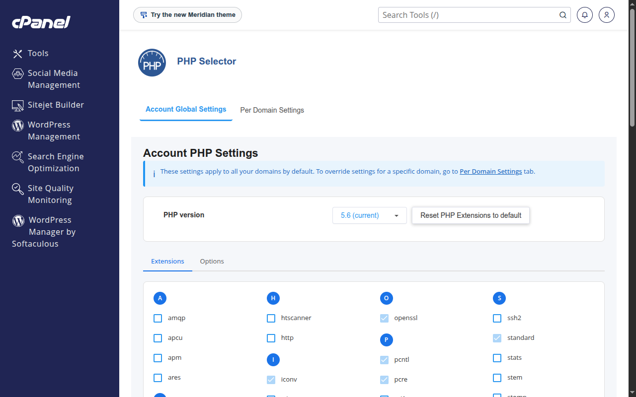 PHP Selector di cPanel con la scheda Account Global Settings, il menu PHP version e l'elenco delle estensioni